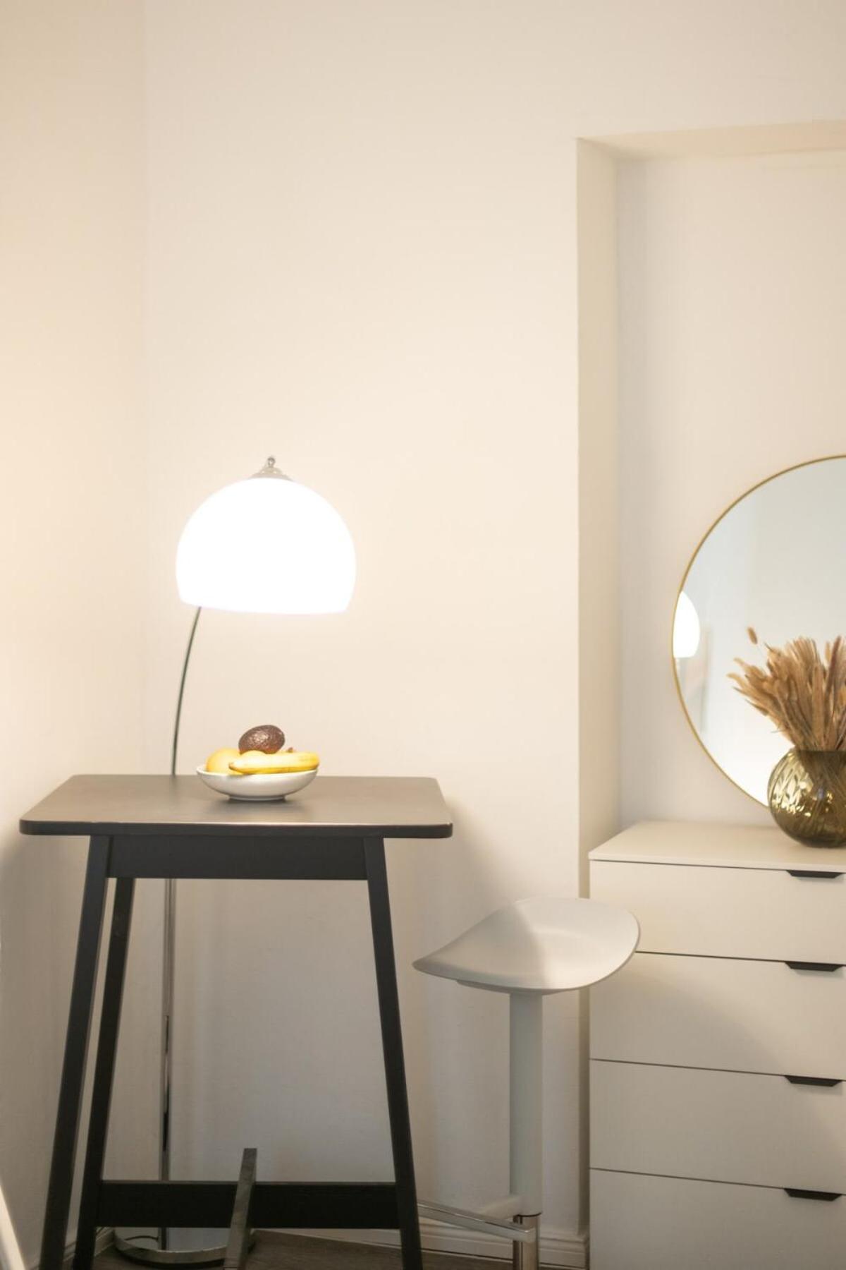 Homely Berlin - Spacious, Modern, S-Bahn Nearby , Groups & Families Buitenkant foto